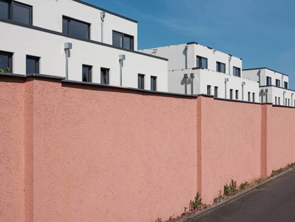 Townhouses with closed wall