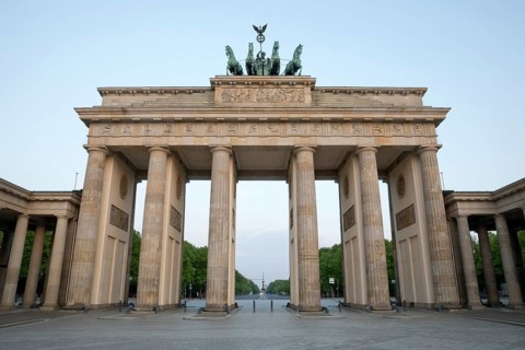 Brandenburg Gate early morning