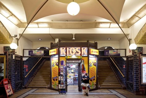 Kiosk at Hackescher Markt S-Bahn station