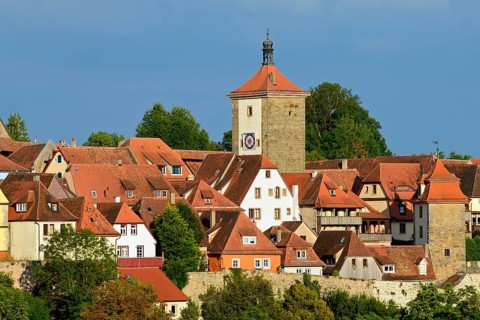 View from the castle garden to the old town with Siebersturm