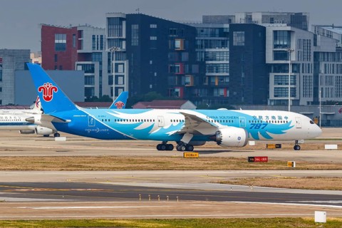 A China Southern Airlines Boeing 787-9 Dreamliner with registration number B-20CJ at Shanghai Hongqiao Airport