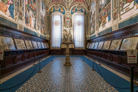 Libreria Piccolomini with frescoes on the life of Cardinal Enea Silvio Piccolomini