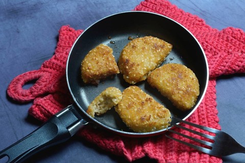 Meat substitute in pan