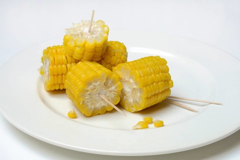 Cooked corn cobs