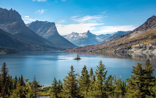 View over Saint Mary Lake with Wild Goose Island