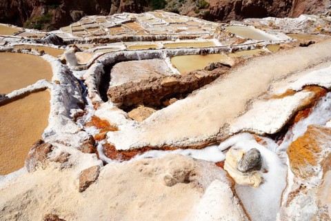 Terraces for salt extraction