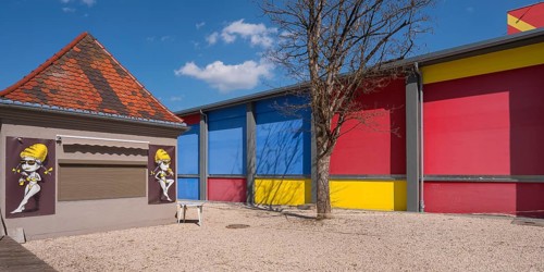 Corona closed kiosk