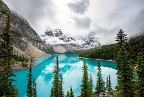 Cloudy mountain peaks