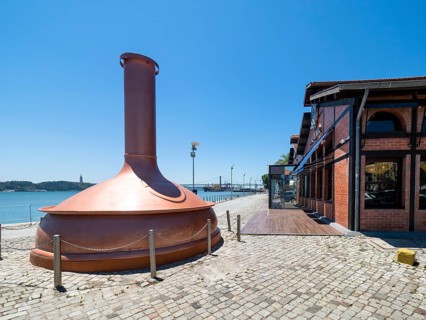 Brewery in the Ribeira das Naus