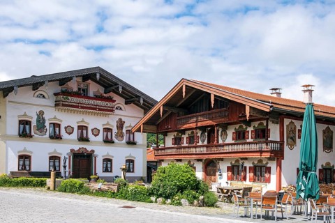 Farmhouse from 1855 and Schusterhaeusl from 1725