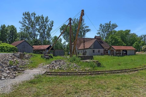 Natural stone quarry at the end of the 19th century