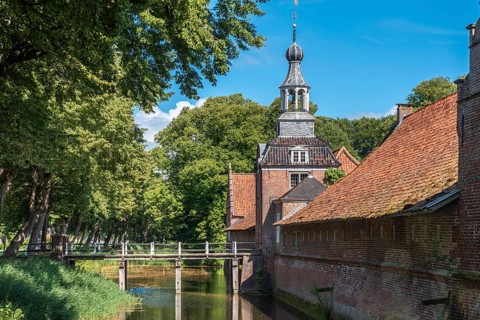Gatehouse of the outer bailey of Luetetsburg Castle