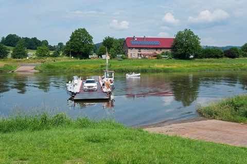 Yaw rope ferry Gewissenruh on Weser