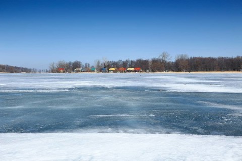Thick ice on the Saint Lawrence River