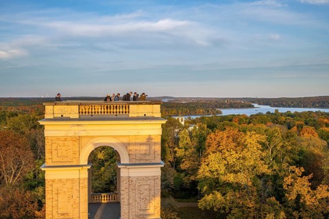 Viewing platform at the Belvedere on the Pfingstberg in autumn