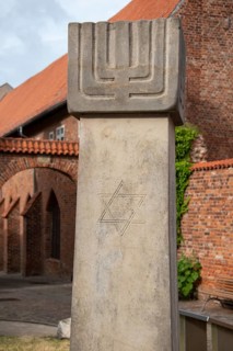 Memorial stele to the expulsion and extermination of Stralsund's Jews at Johanniskloster