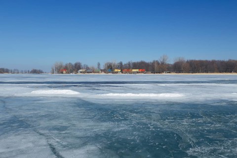 Thick ice on the Saint Lawrence River