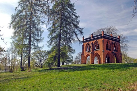 Court arbour