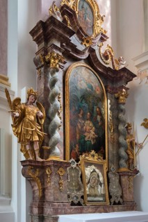 Side altar