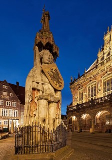 Bremen Roland with city hall in the evening