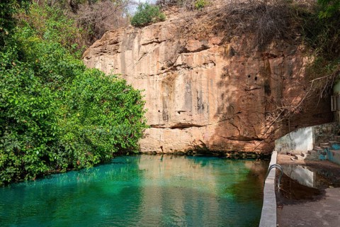 Turquoise Wikki warm springs