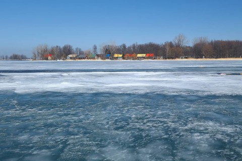 Thick ice on the Saint Lawrence River