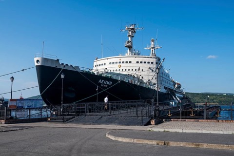 Lenin first nuclear powered icebreaker in the world