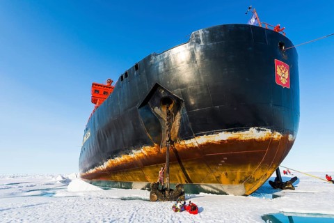 Icebreaker '50 years of victory' on the North Pole