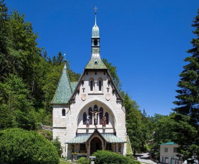 Holy Family Catholic Church