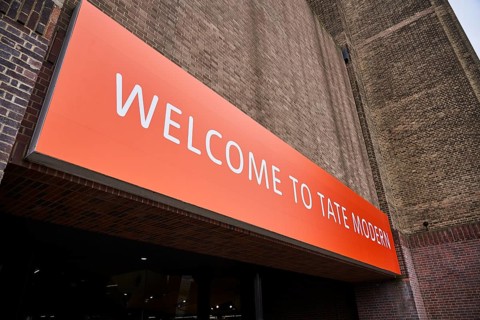 Tate Modern with Welcome to Tate Modern sign