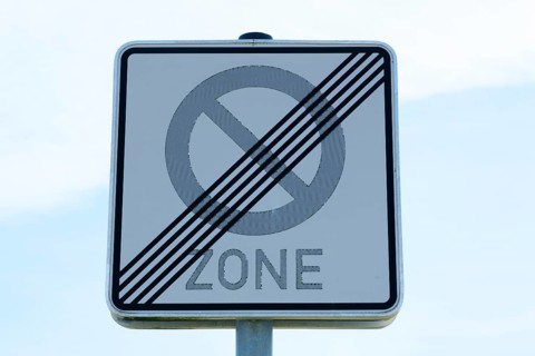 End of restricted no stopping zone