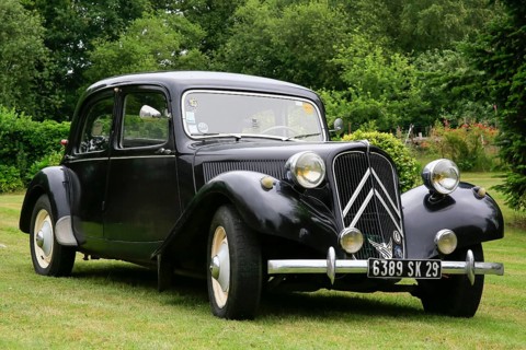 Oldtimer Citroen Traction 11 BL legere from 1957 in black
