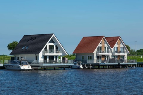 Pile houses on the river Harle