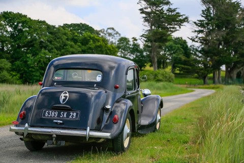 Oldtimer Citroen Traction 11 BL legere from 1957 in black