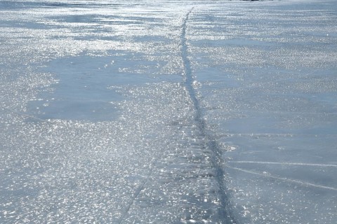 Reflective ice pattern