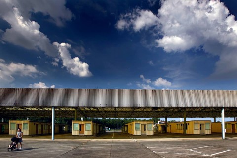 Check-in barracks for cars