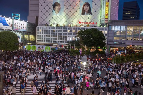Shibuya crossing busiest road crossing in the world