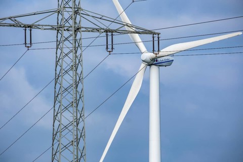 Wind turbines and power pylons at the Rundlingsdorf Gistenbeck