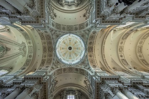 Ceiling vault