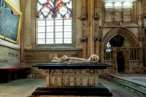 Recumbent statues of Charles I and Agnes de Bourgogne