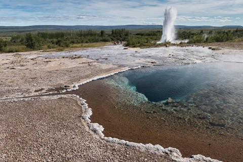 Thermal spring and eruption Geysir Strokkur