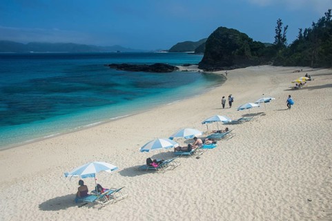 Sun shades on Furuzamami Beach