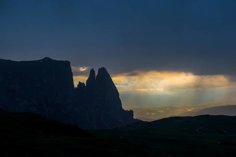 View of (from left to right) the Burgstall with the Santener Kanzele