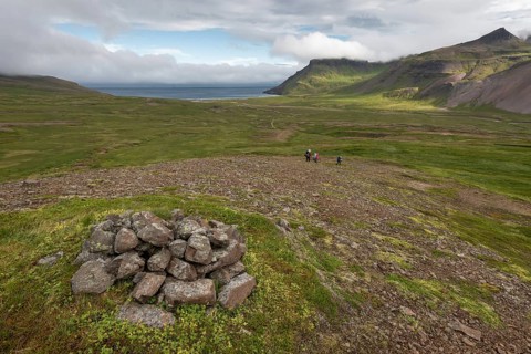 Hikers on their way to Breioavik Bay