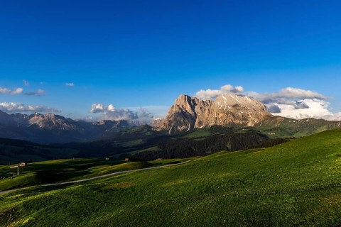 View of the peaks of the Langkofel (left) and the Plattkofel (right)