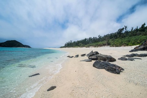 Furuzamami Beach