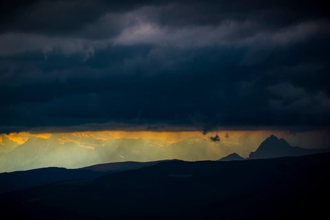 Light atmosphere after a thunderstorm with view of the peaks of the Roteck (3.337 mtr./left) and the Hochwilde (3.602 mtr./right)