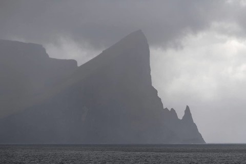 Low clouds over Eysturoy