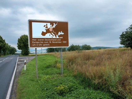 Information board at the border between Thuringia and Hesse on the opening of the border in November 1989 View in west direction