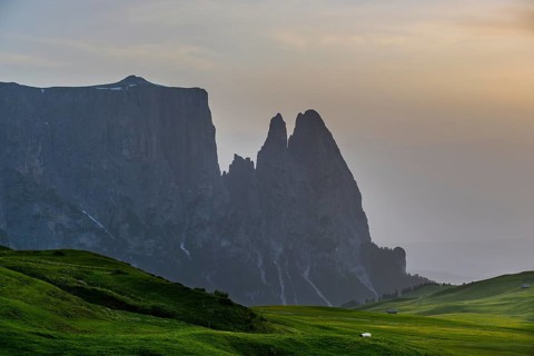 View of (from left to right) the Burgstall with the Santener Kanzele